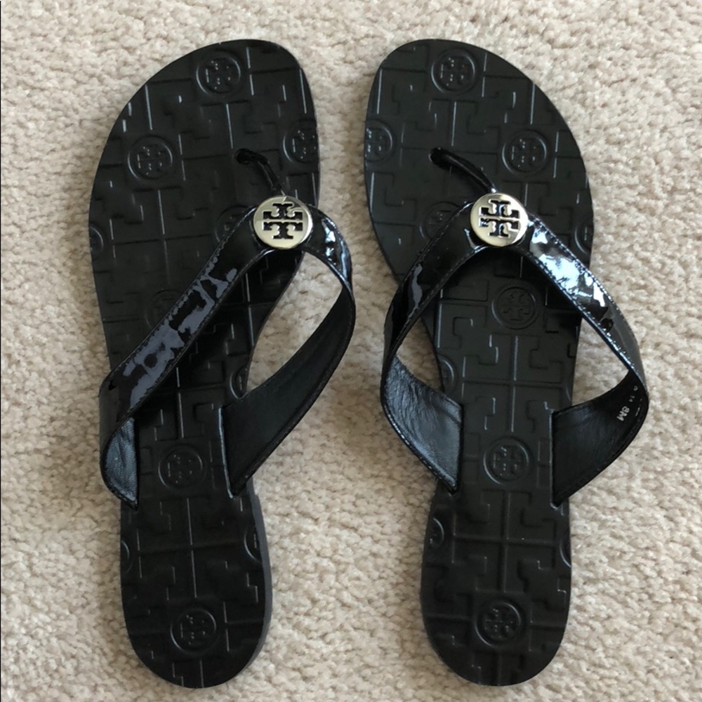 Tory Burch siZe 8 flip flops.